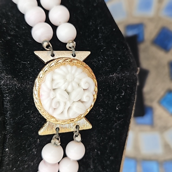 Vintage Striped Glass Beaded Necklace Double Strand Floral Clasp Pink/White W OS - Picture 4 of 5